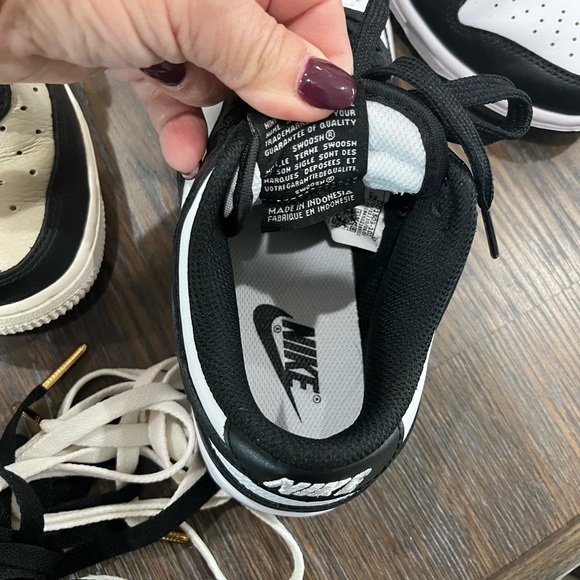 Nike Panda sneakers - Picture 2 of 4
